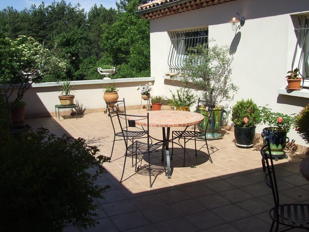 Bed and Breakfast Domaine Du Planas Ailhon Ardeche Номер фото